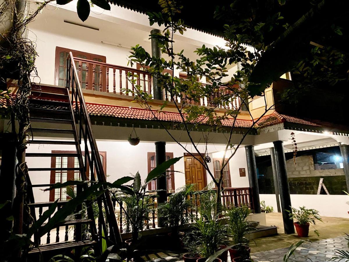 Hotel Tattwamasi Ayuryoga With Breakfast And Yoga Varkala Esterno foto