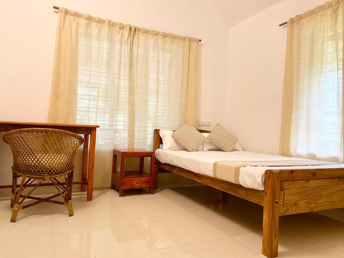 Hotel Tattwamasi Ayuryoga With Breakfast And Yoga Varkala Esterno foto