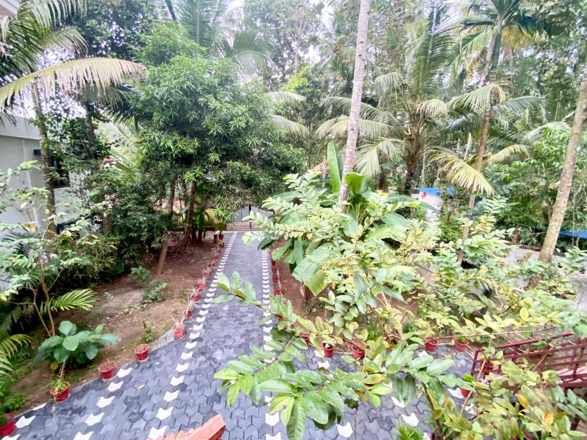 Hotel Tattwamasi Ayuryoga With Breakfast And Yoga Varkala Esterno foto